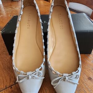 Talbots Women's Light Gray Bow Flats